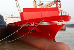 855TEU��װ�䴬